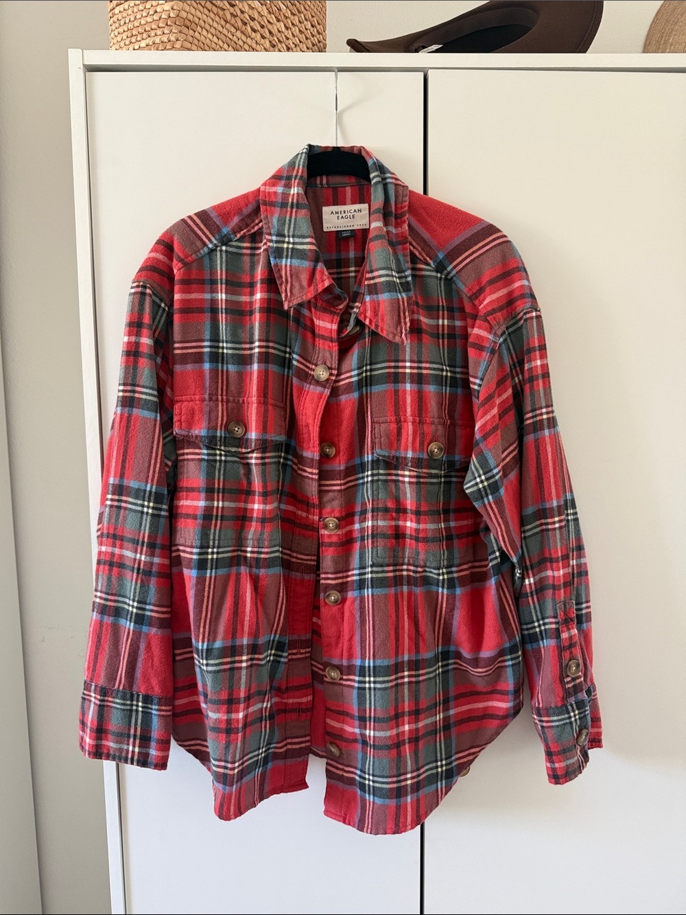 AMERICAN EAGLE / Oversized Red Plaid Flannel Shirt